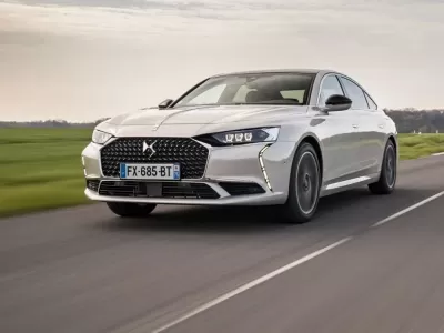 DS Automobiles İÇİN ŞARJTAK