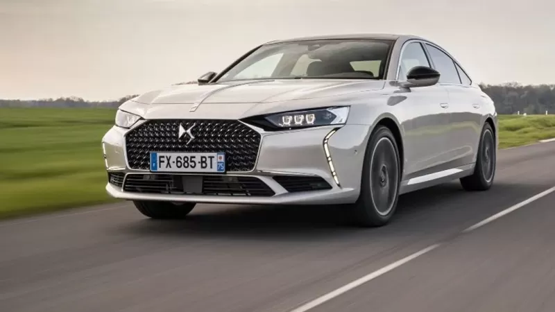 DS Automobiles İÇİN ŞARJTAK